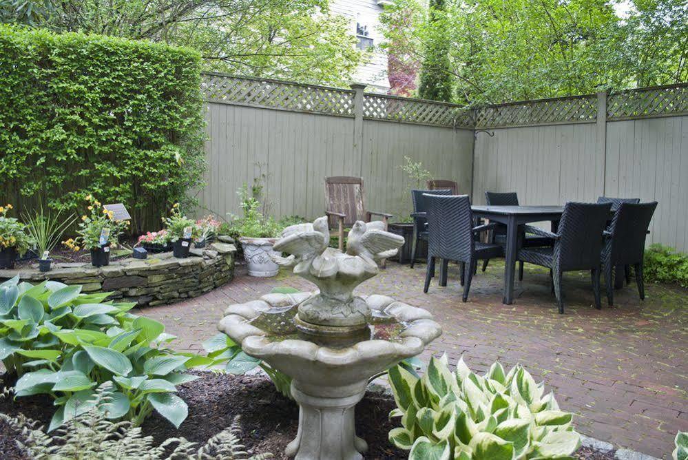 Bed and Breakfast Paws On Pelham (Adults Only) Newport Exterior foto